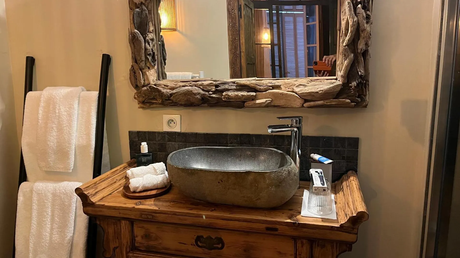 Chambre Style Balinais Aix-en-Provence Couette-café